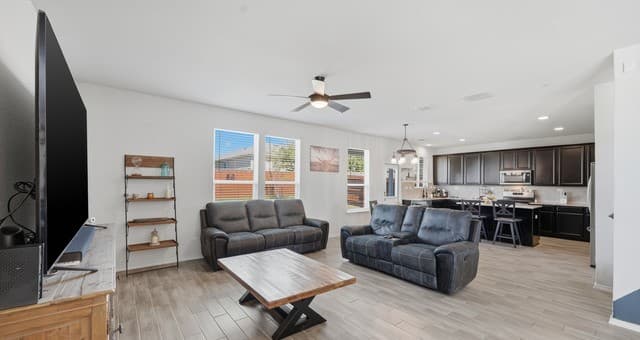 4-bedroom rental at 11967 Longfellow in San Antonio, TX — photo 4