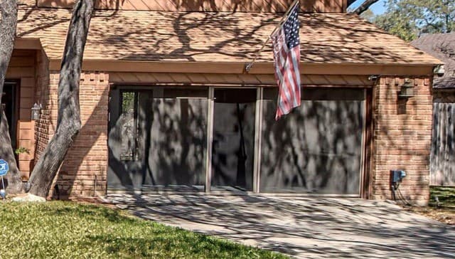 3-bedroom rental at 15439 River Bnd in San Antonio, TX — photo 3