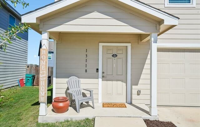 4-bedroom rental at 13118 Levi Ter in San Antonio, TX — photo 2