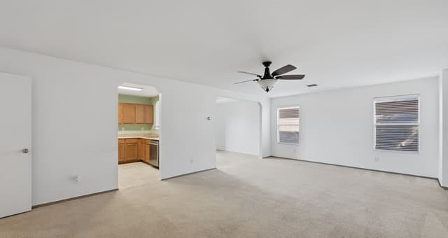 3-bedroom rental at 8043 Willow Country in San Antonio, TX — photo 3