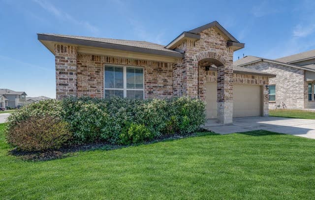 4-bedroom rental at 125 Sailors in Cibolo, TX — photo 1