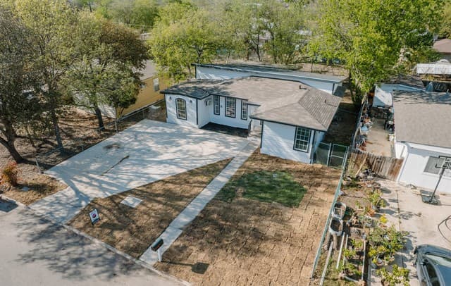 4-bedroom rental at 115 Huxley Dr in San Antonio, TX — photo 3