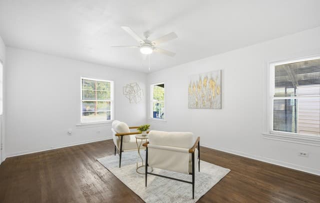 3-bedroom rental at 208 Frost in San Antonio, TX — photo 5
