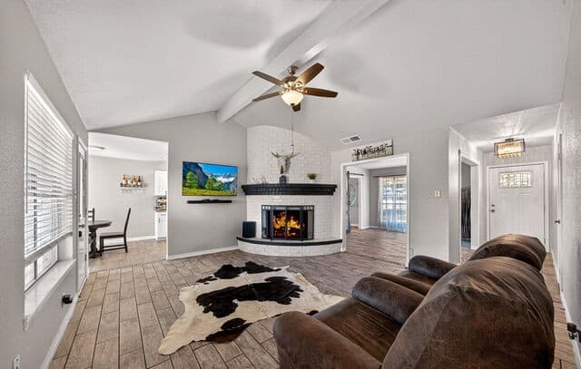 4-bedroom rental at 4914 Crestwood Dr in Schertz, TX — photo 4