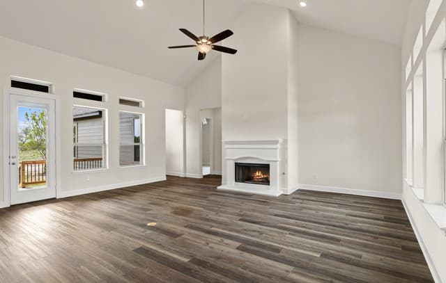 4-bedroom rental at 649 Legend Park in Castroville, TX — photo 3