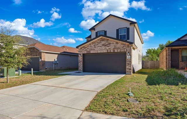 3-bedroom rental at 3266 Comanche Crossing in San Antonio, TX — photo 3