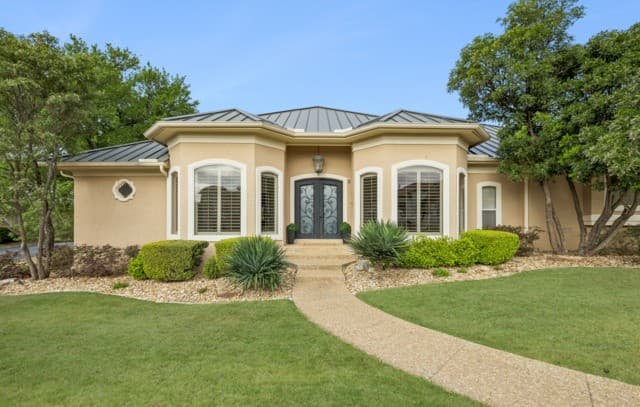 4-bedroom rental at 3 Kings Mill in San Antonio, TX — photo 1