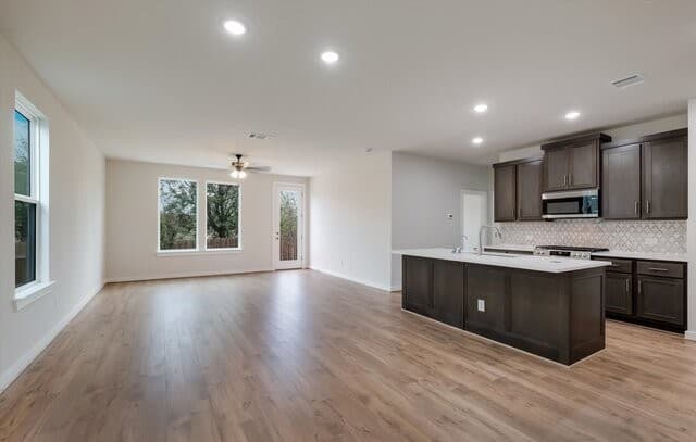 4-bedroom rental at 6027 Calgary Park in San Antonio, TX — photo 4