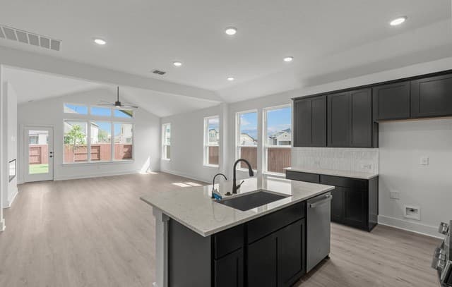 3-bedroom rental at 12418 Brynn Creek Pass in San Antonio, TX — photo 5