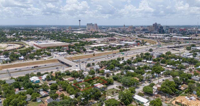 rental at 1622 Pine in San Antonio, TX — photo 1