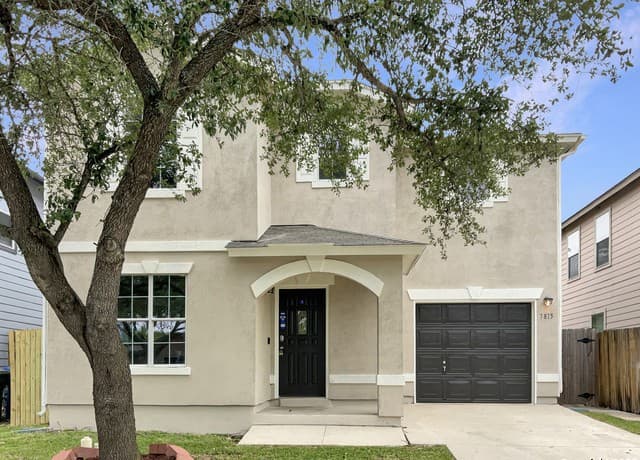 3-bedroom rental at 7815 Hedrick Farm in San Antonio, TX — photo 2