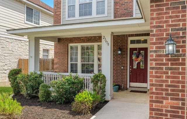 4-bedroom rental at 23618 Calico Chase in San Antonio, TX — photo 2