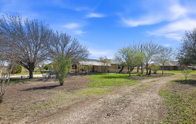 4-bedroom rental at 11421 Ware Seguin in Schertz, TX — photo 4