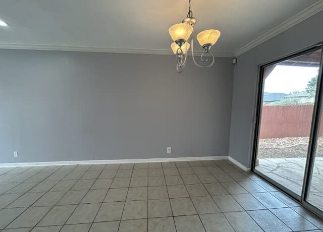 3-bedroom rental at 11215 Bushwack Pass in San Antonio, TX — photo 4