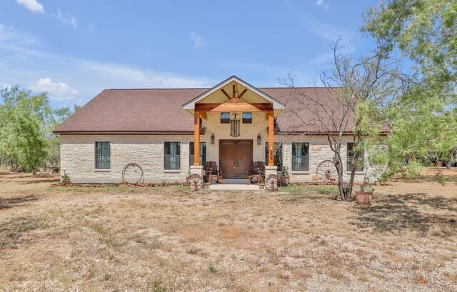 3-bedroom home for sale at 745 County Road 2645 in Moore TX