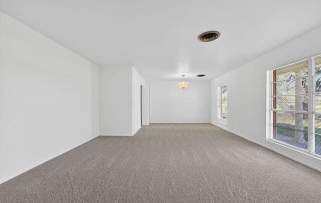 Home for sale at 514 Hospital in Floresville, TX — photo 4