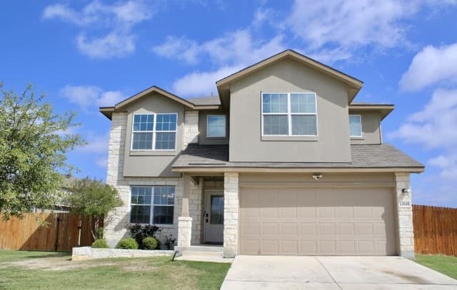 5-bedroom rental at 13048 Maestro Spark in San Antonio, TX — photo 1