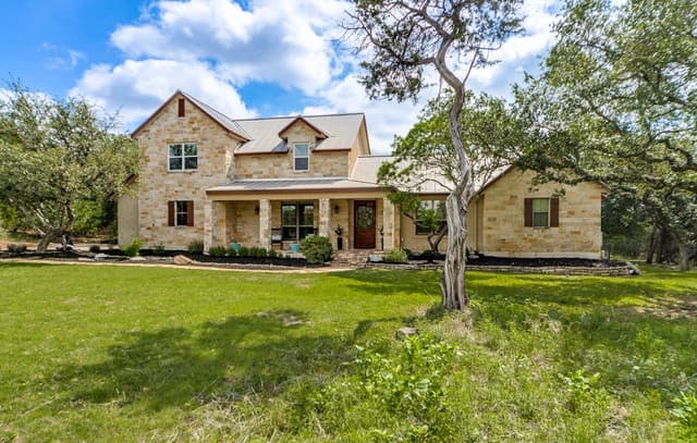 5-bedroom rental at 107 Riverwalk in Boerne, TX — photo 3