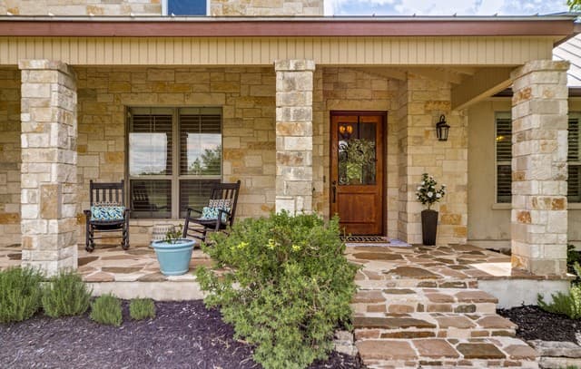 5-bedroom rental at 107 Riverwalk in Boerne, TX — photo 5