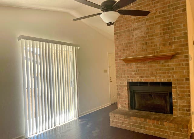 2-bedroom rental at 14506 Woods Hole Dr in San Antonio, TX — photo 4