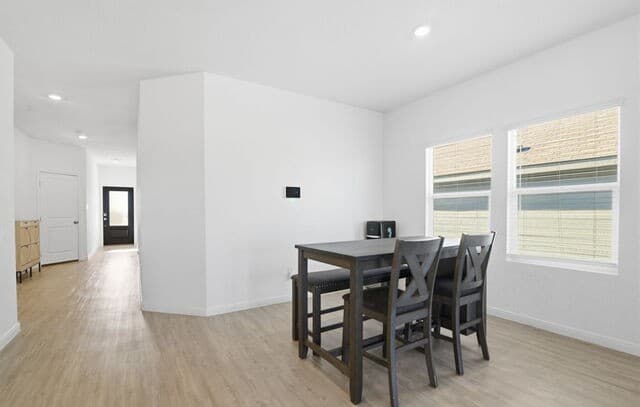 4-bedroom rental at 12811 Sage Turn in St Hedwig, TX — photo 5