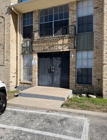 2-bedroom rental at 6611 Southpoint St Unit BLDG A UNIT 105 in San Antonio, TX — photo 3
