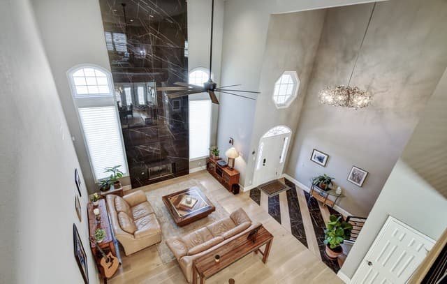 3-bedroom rental at 35 S Rue Charles in San Antonio, TX — photo 3