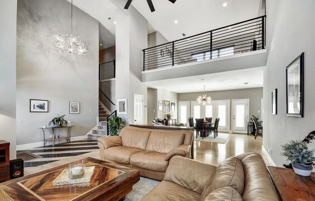 3-bedroom rental at 35 S Rue Charles in San Antonio, TX — photo 4