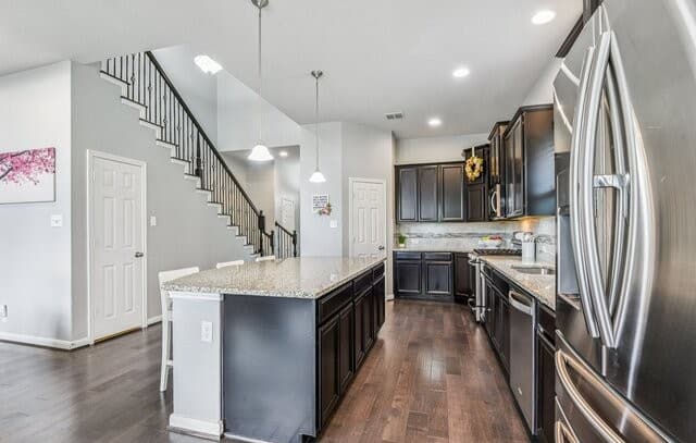 5-bedroom rental at 8720 Stackstone in Schertz, TX — photo 4