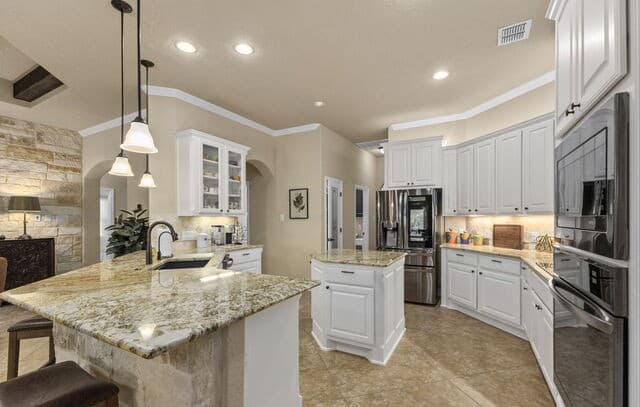 4-bedroom rental at 30210 Setterfeld in Fair Oaks Ranch, TX — photo 3