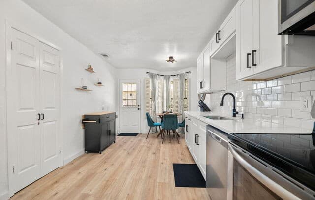2-bedroom rental at 8415 Fredericksburg Rd Unit 907 in San Antonio, TX — photo 4