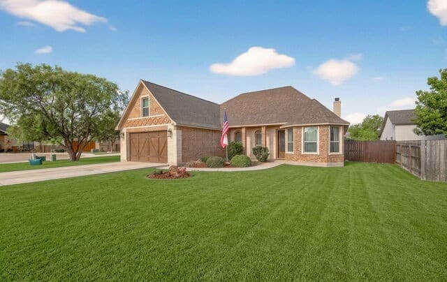 4-bedroom rental at 133 Mulhouse in Castroville, TX — photo 3