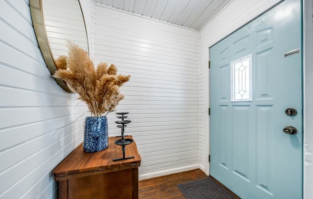 3-bedroom rental at 615 Main in Karnes City, TX — photo 4