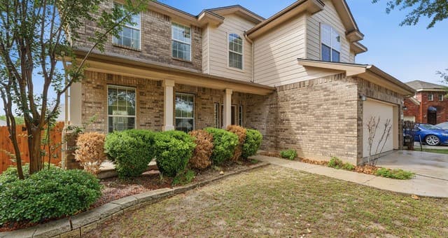 4-bedroom rental at 305 Hazeltine Way in Cibolo, TX — photo 2