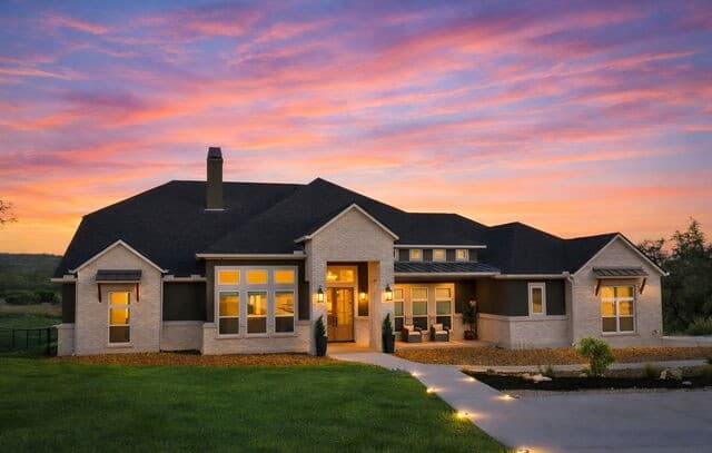 5-bedroom rental at 321 Vista View Place in Spring Branch, TX — photo 2