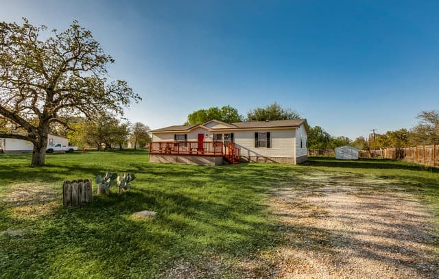 4-bedroom rental at 5111 Savannah Woods in Von Ormy, TX — photo 3