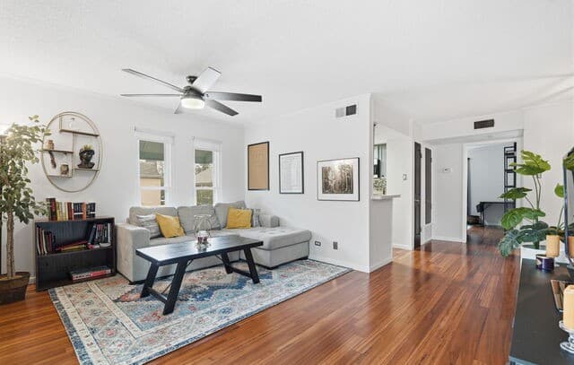 1-bedroom rental at 2300 Nacogdoches Unit UNIT 257N in San Antonio, TX — photo 1