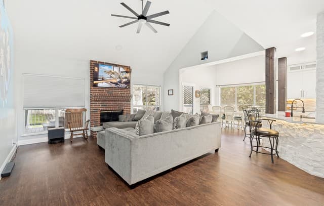 4-bedroom rental at 2817 Valencia Ln in Schertz, TX — photo 5