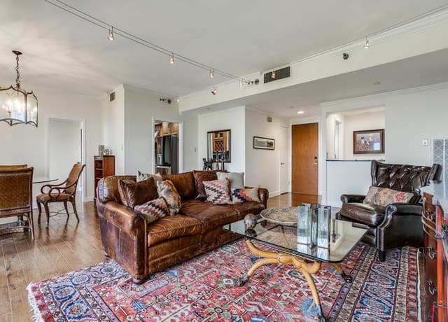 2-bedroom rental at 7887 Broadway Unit 905 in San Antonio, TX — photo 4