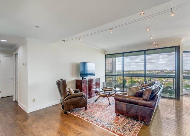 2-bedroom rental at 7887 Broadway Unit 905 in San Antonio, TX — photo 5