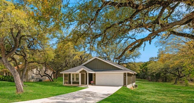 3-bedroom rental at 157 Sycamore in Helotes, TX — photo 4