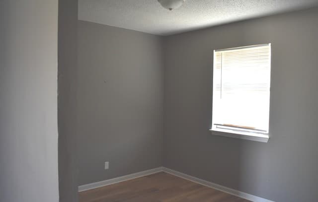 3-bedroom rental at 304 Meadow Drive in Marion, TX — photo 5