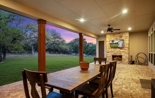 4-bedroom rental at 117 Sabella in Spring Branch, TX — photo 3