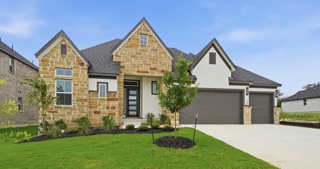 Home for sale at 210 Kari Drive in Castroville, TX — photo 3
