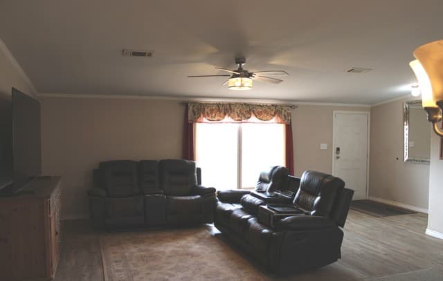 3-bedroom rental at 3554 Fm 1332 in Jourdanton, TX — photo 5