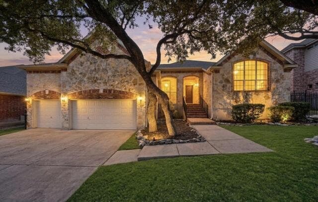 4-bedroom rental at 13135 Spring Run in Helotes, TX — photo 1