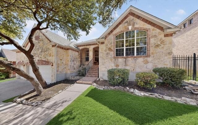 4-bedroom rental at 13135 Spring Run in Helotes, TX — photo 5