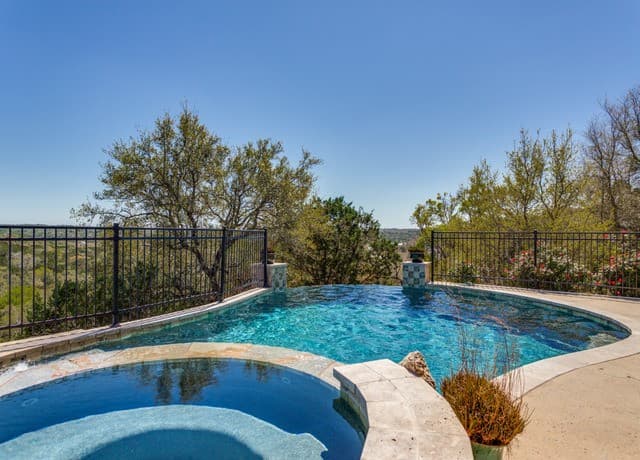 3-bedroom rental at 460 Shepherds Crook in Helotes, TX — photo 1