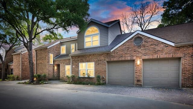 3-bedroom rental at 8103 N New Braunfels Unit 12 in San Antonio, TX — photo 1