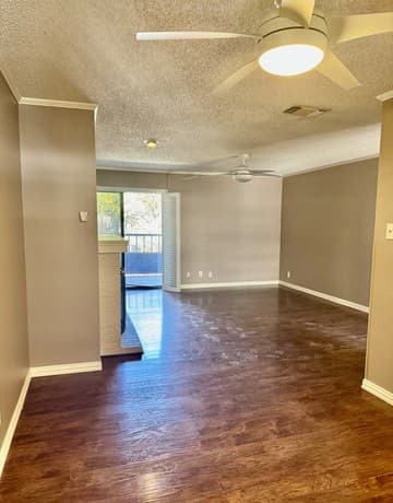 2-bedroom rental at 4212 Medical Unit 1009 in San Antonio, TX — photo 2